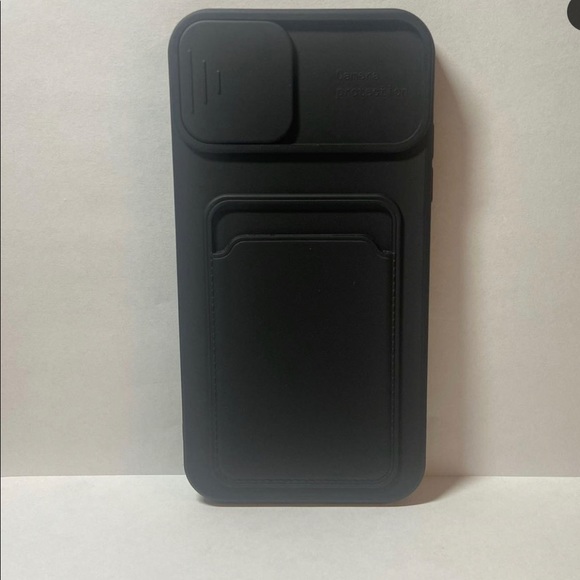 Selling iPhone 11 case - Picture 2 of 3